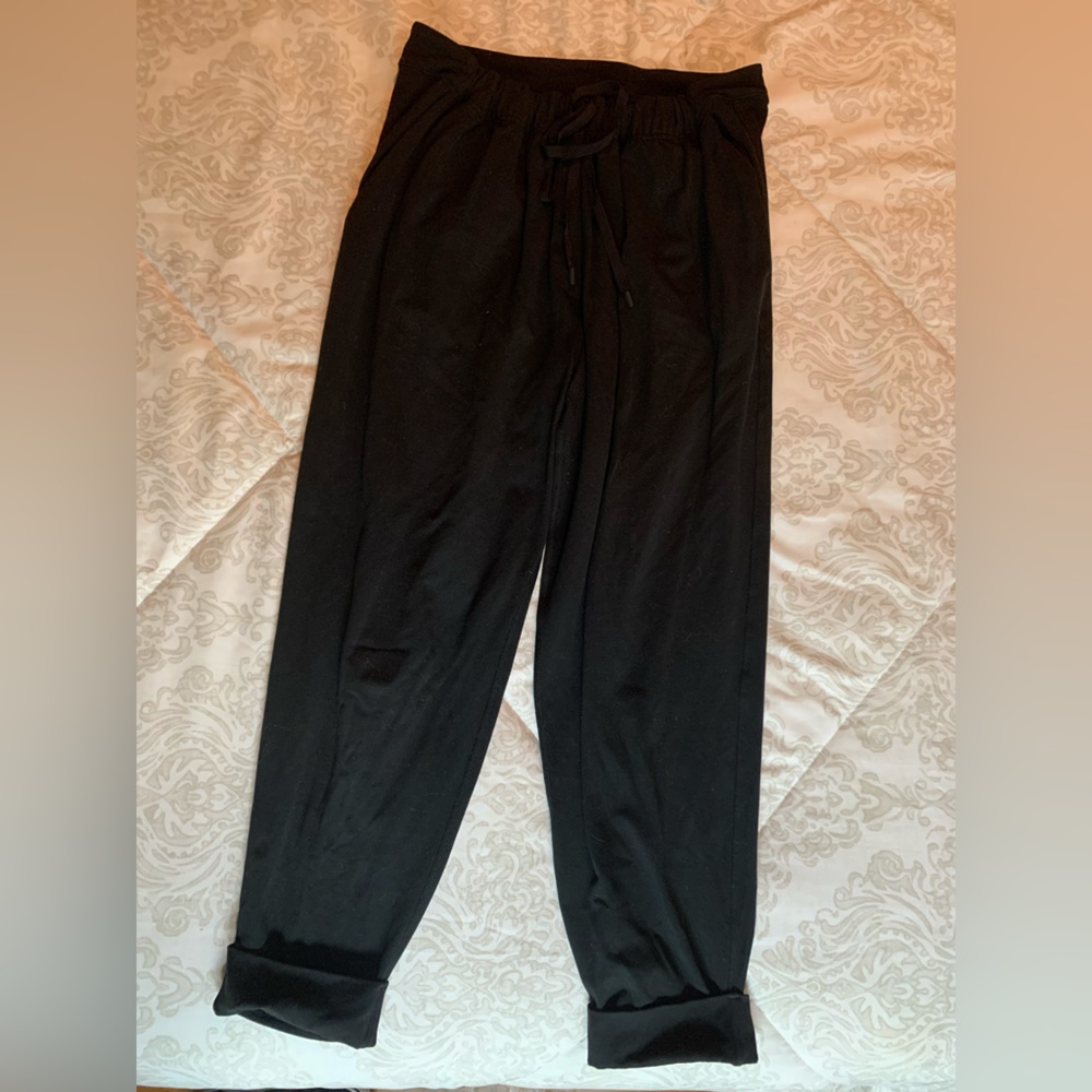 Lululemon 7/8 black pants